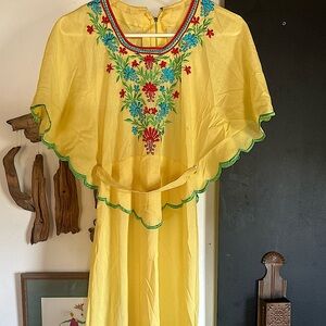 Vintage 70s/80s Boho Hippie Embroidered Yellow Angel Sleeve Maxi Dress Size S